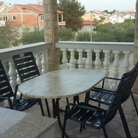 Ivo Apartment *