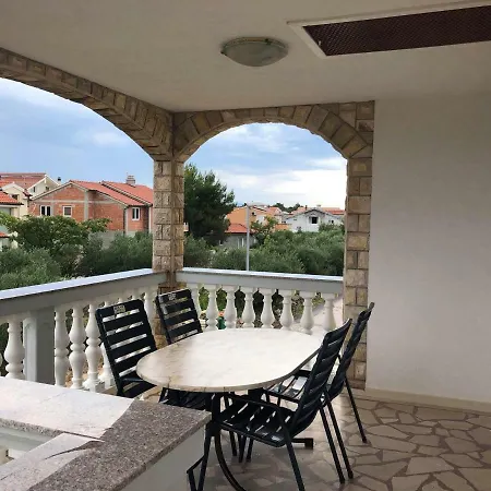 Apartment Ivo *